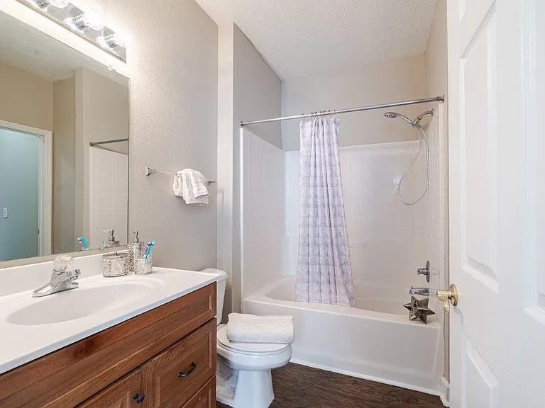 Main Street Apartments — Photo 11