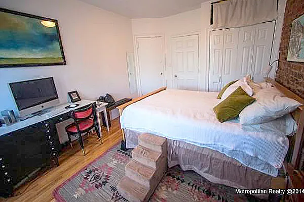 Rented by Metropolitan Realty | media 27