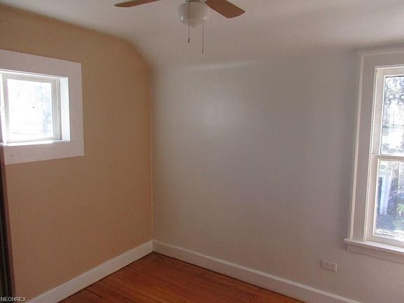 2nd image of 7911 Theota Ave
