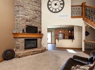2808 147th St, Urbandale, IA 50323