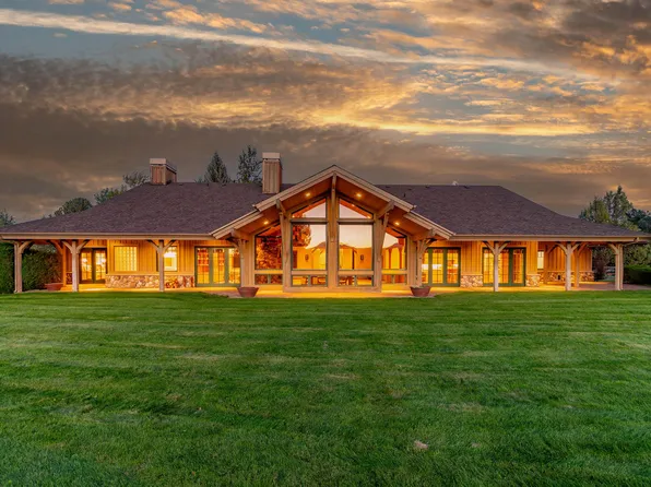 18975 Pinehurst Rd, Bend, OR 97703