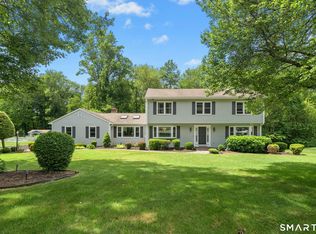 33 Shawnee Lane, Monroe, CT 06468