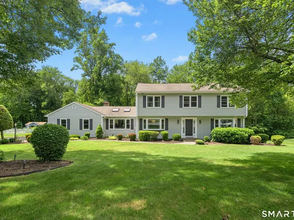 33 Shawnee Lane, Monroe, CT 06468