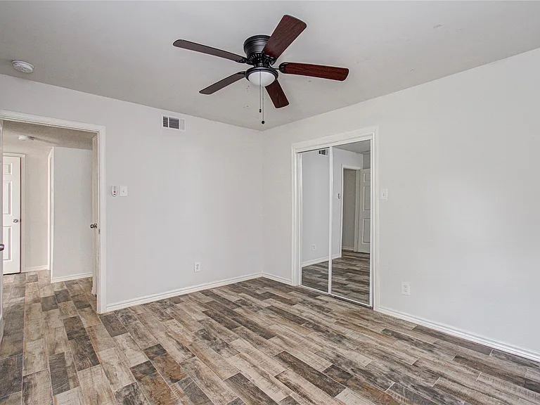 5507 Braesvalley Dr — Photo 15