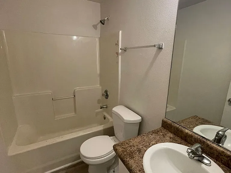 31 Grand Lido — Photo 13
