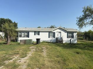 9428 Kelly Ln, Alvarado, TX 76009