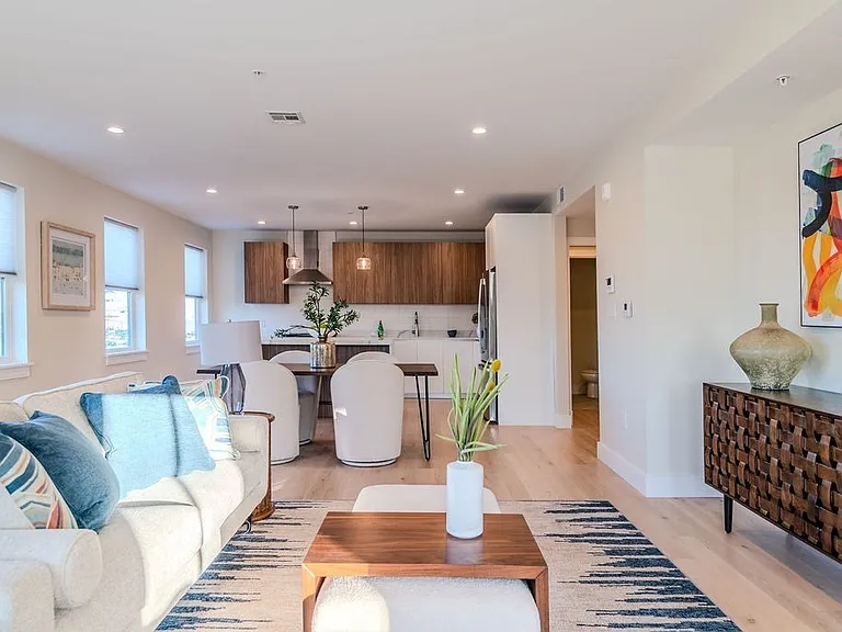 488 Quincy Ave #6 — Photo 12