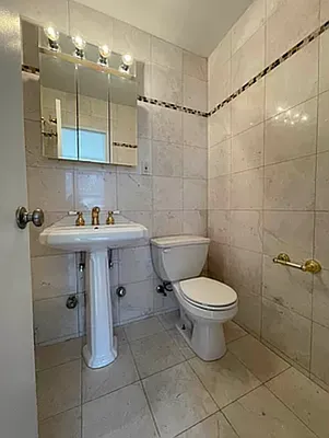 Rented by Bond New York | media 7