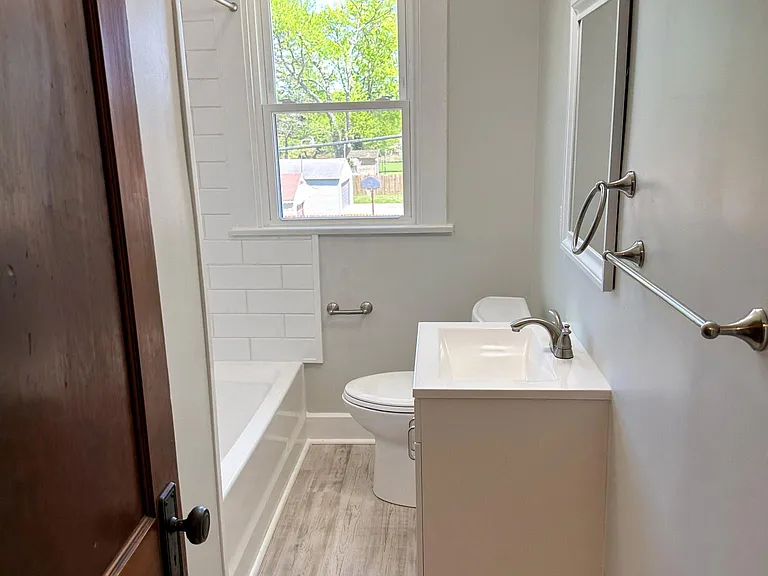 840 W Indianola Ave #4 — Photo 6
