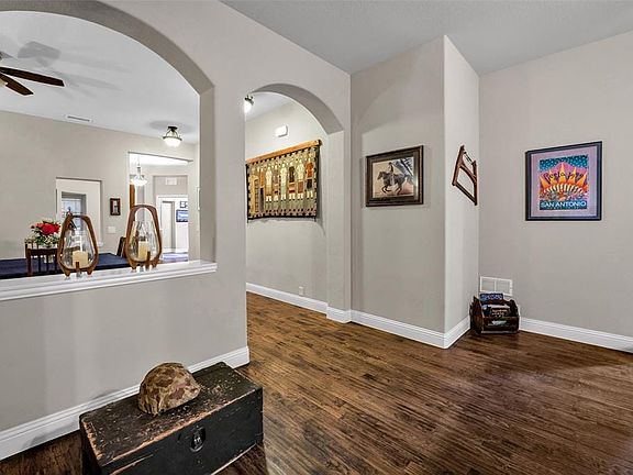 2nd image of 4208 Gleneagles Dr