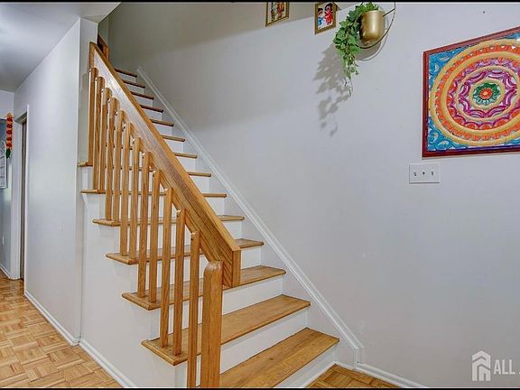 3rd image of 185 Nathan Dr