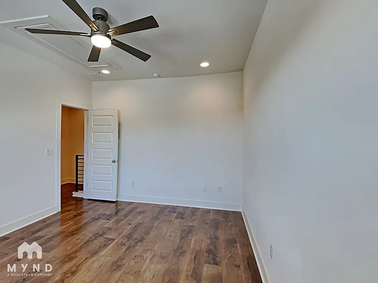 3007 E 12th St #61 — Photo 7