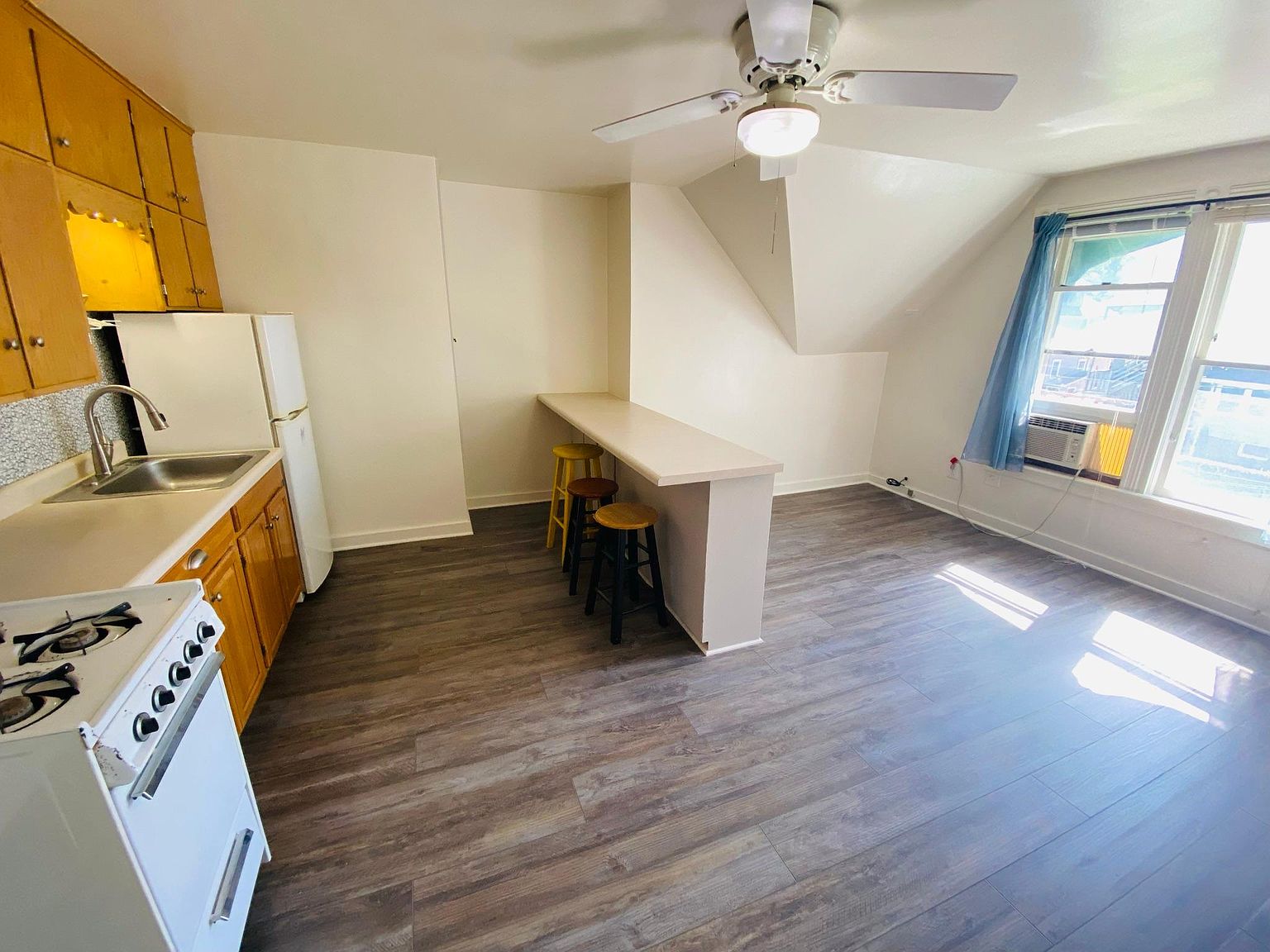 215 Fairchild St APT 4, Iowa City, IA 52245 Zillow