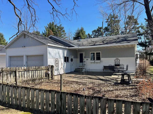 998 Czech Avenue, Friendship, WI 53934