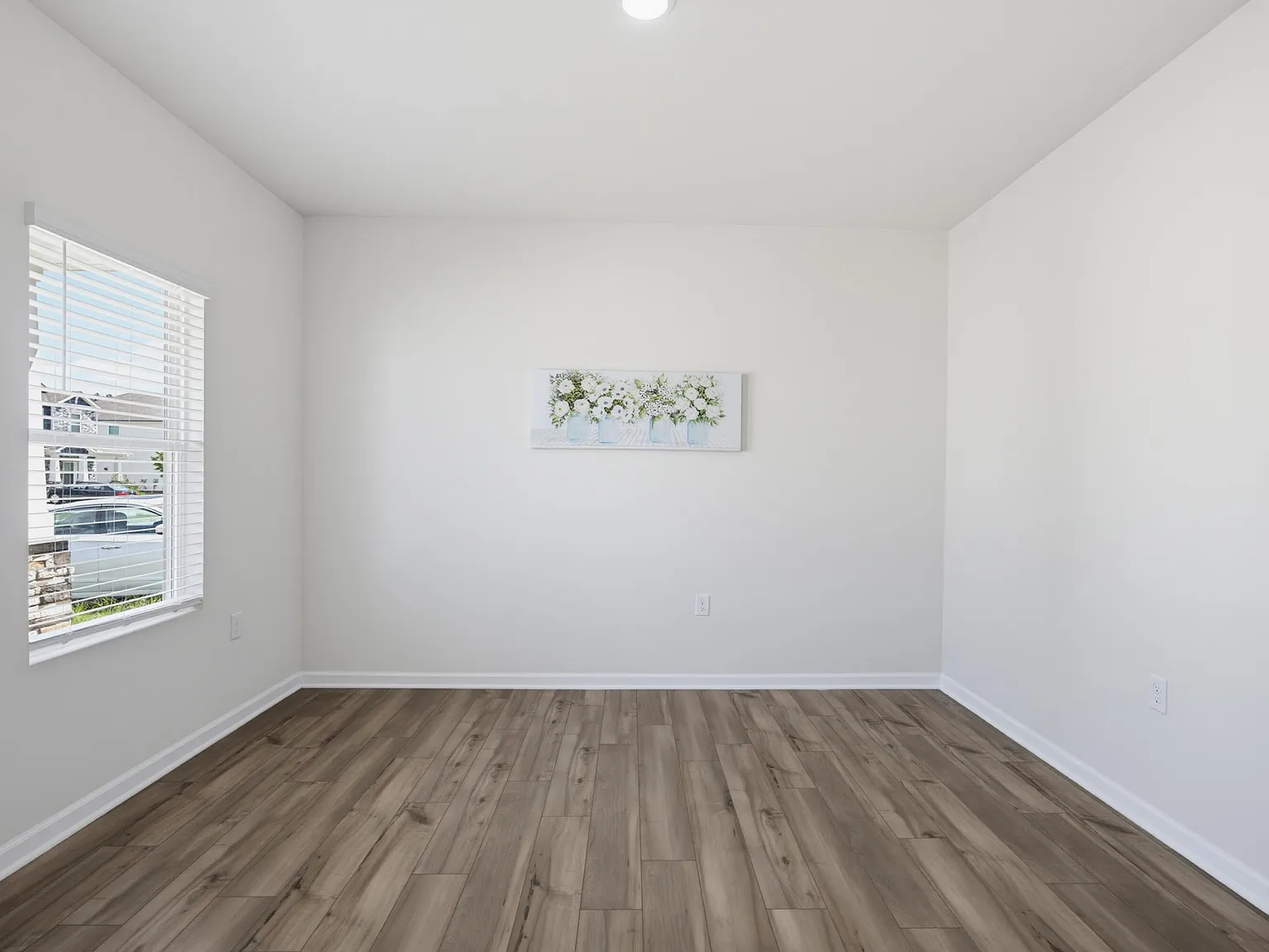 4 bed, 2.5 bath, 2787 sqft, $2,700 — Photo 3