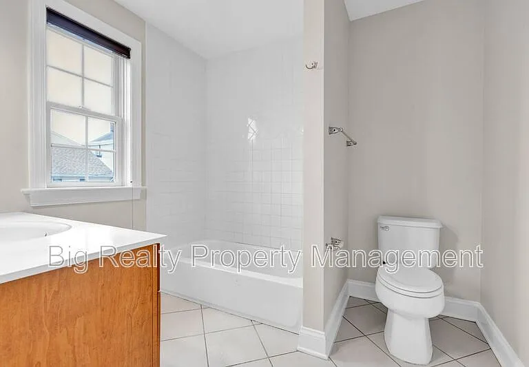 364 Prospect St — Photo 34