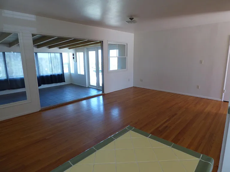 134 Las Flores St — Photo 2
