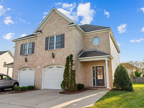 3rd image of 2316 Dovedale Drive #B