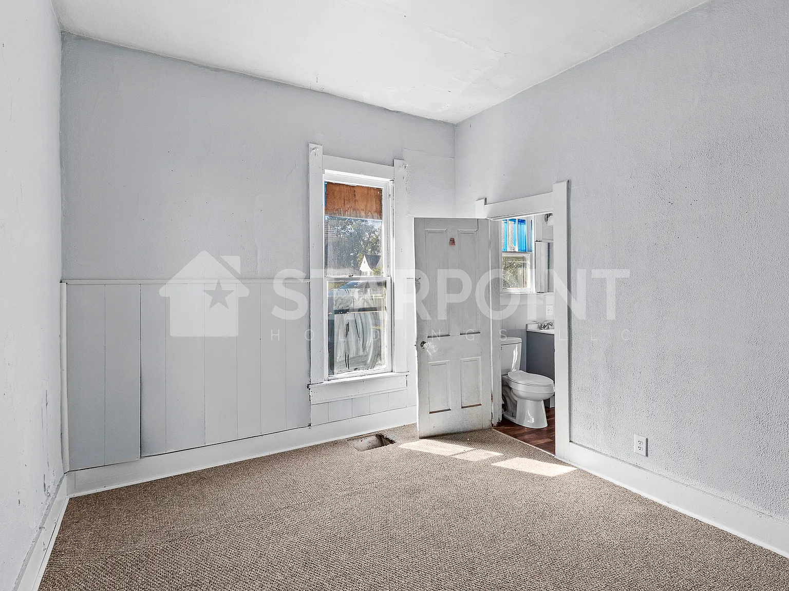 1504 Halford Street - 1 — Photo 2