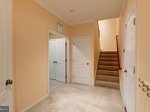 LOWER LEVEL ENTRY)