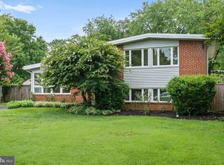 8925 Battery Rd, Alexandria, VA 22308