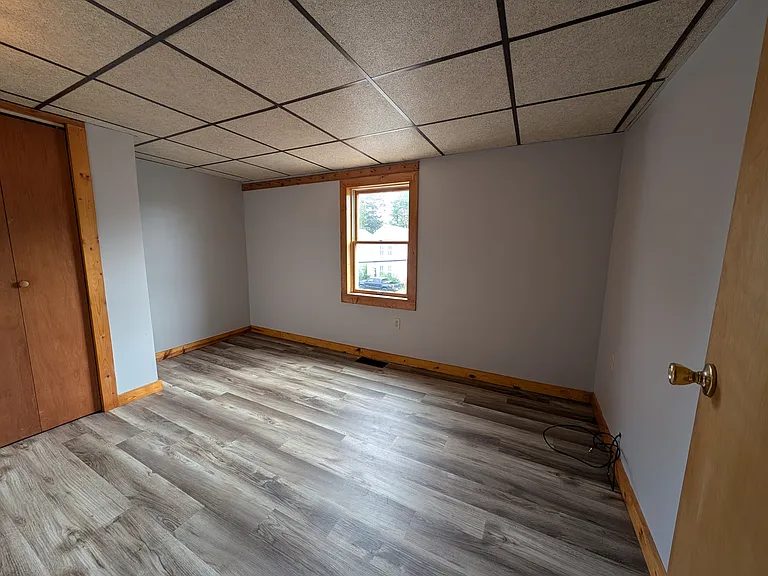 Bedroom 2 Large w window and closet