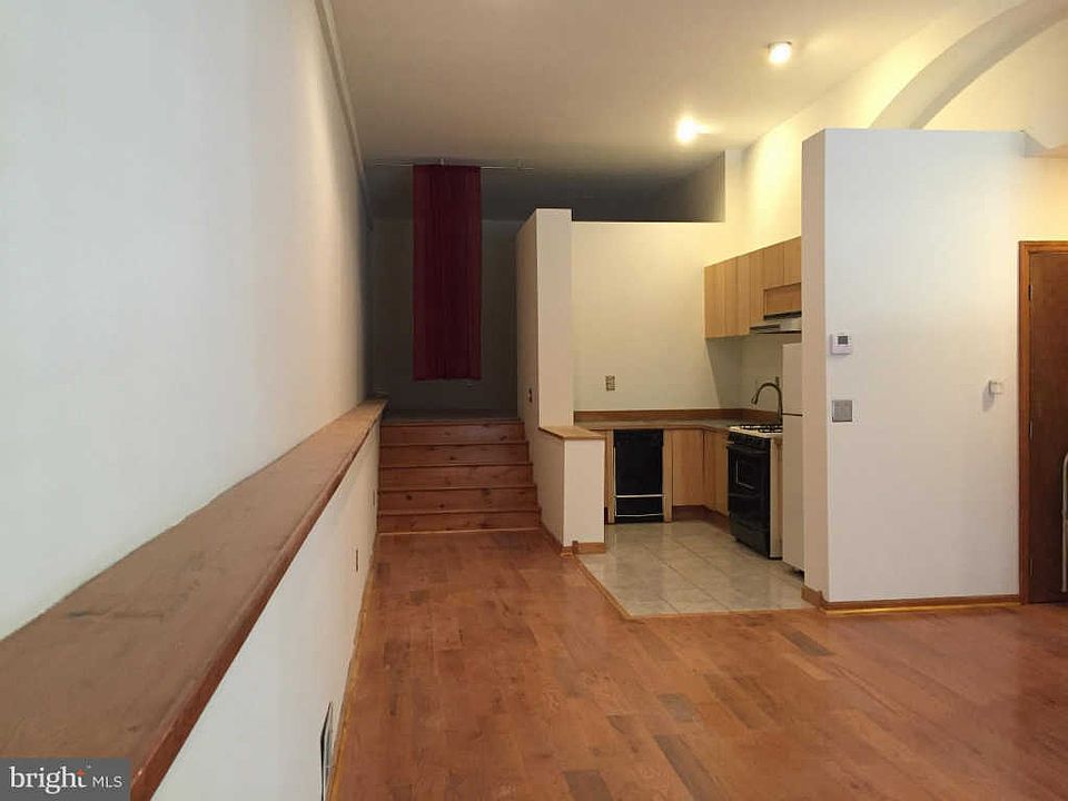 1st image of 911 E Passyunk Ave #1