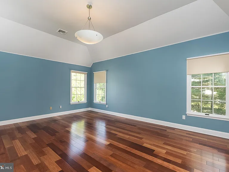30 Leicester Ct — Photo 13