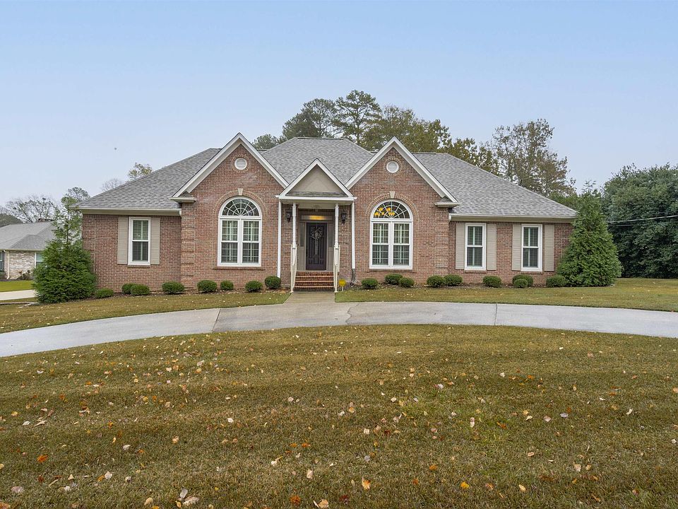 1st image of 2201 Pinehurst Dr