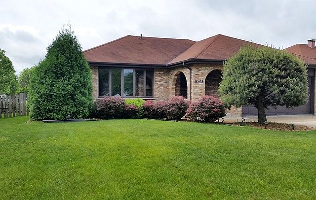 1st image of 1809 Eaton Dr
