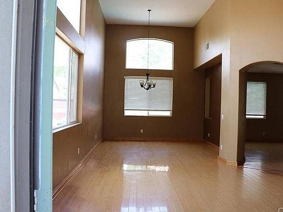 2nd image of 426 Winthrop Dr