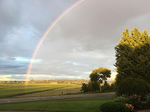 4th image of 2740 Barry St