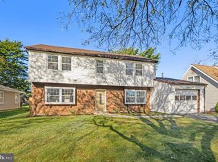 23 Garland Ln, Willingboro, NJ 08046