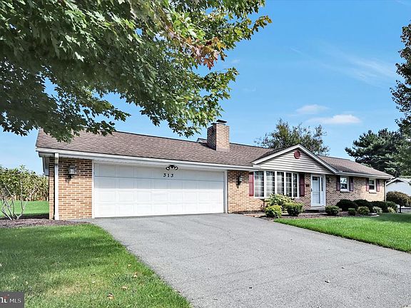 2nd image of 313 Park View Dr