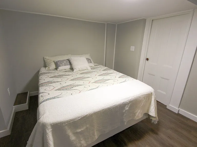 230 Bryant Ave — Photo 22
