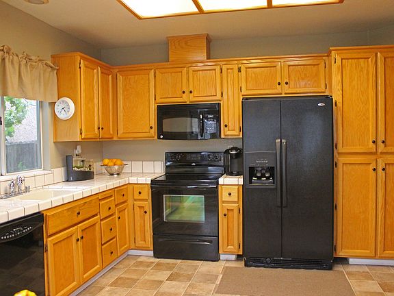 5th image of 551 Scirocco Dr