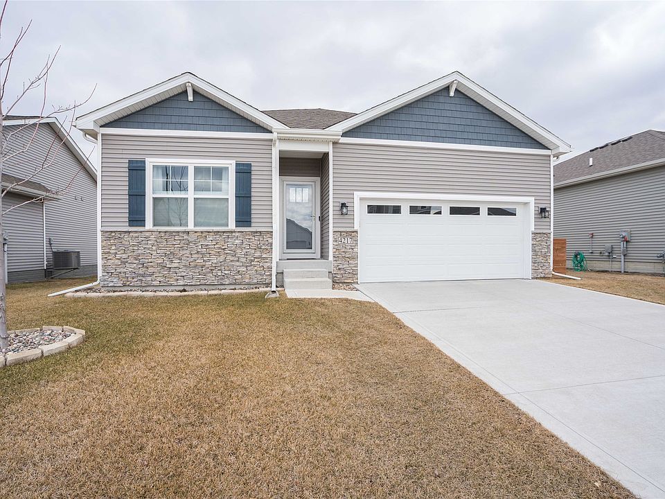 1st image of 4217 NW Linwood Dr