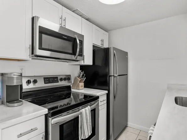346 Hernando Street, Hutchinson Island, FL 34949