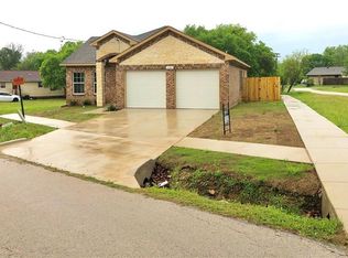 1311 Johnson Ave, Ennis, TX 75119