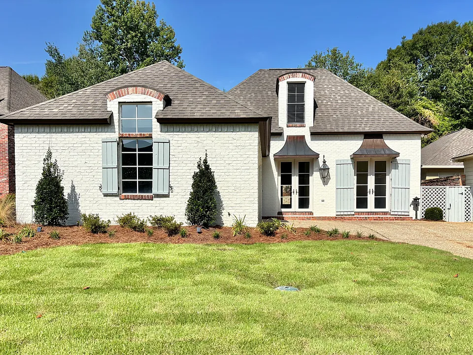 19 Golf Club Rd