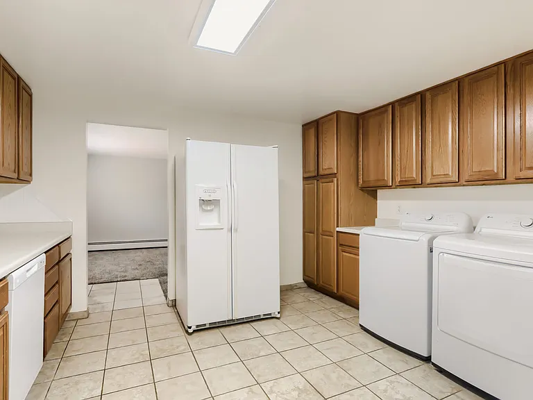 512 Maple St — Photo 8