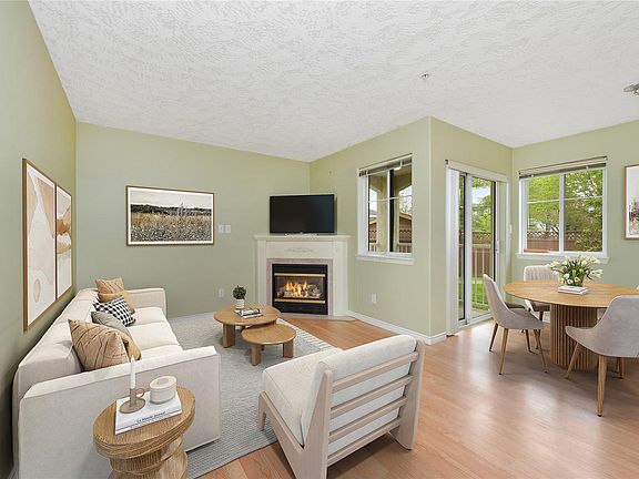 3rd image of 740 Trunk Rd #105