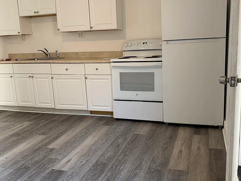 10 Bellevue St #1 — Photo 3