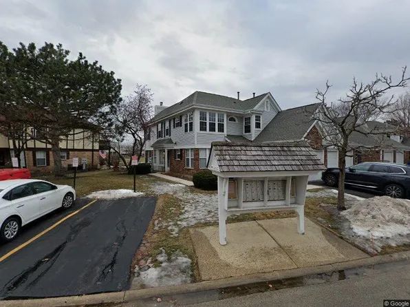 1915 Quaker Hollow Ln, Streamwood, IL 60107