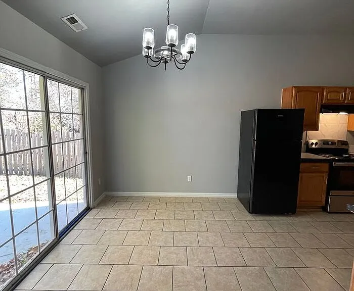 16200 Circlegreen Dr — Photo 7
