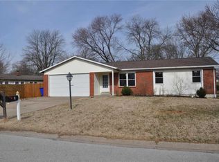 5 Jeffrey Wayne Dr, Saint Peters, MO 63376