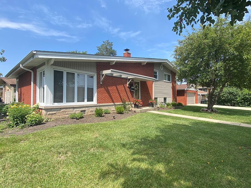 1st image of 8901 Oconto Ave