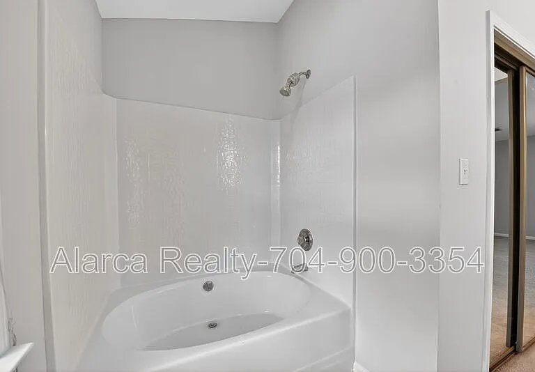 9205 Mitchell Glen Dr — Photo 13