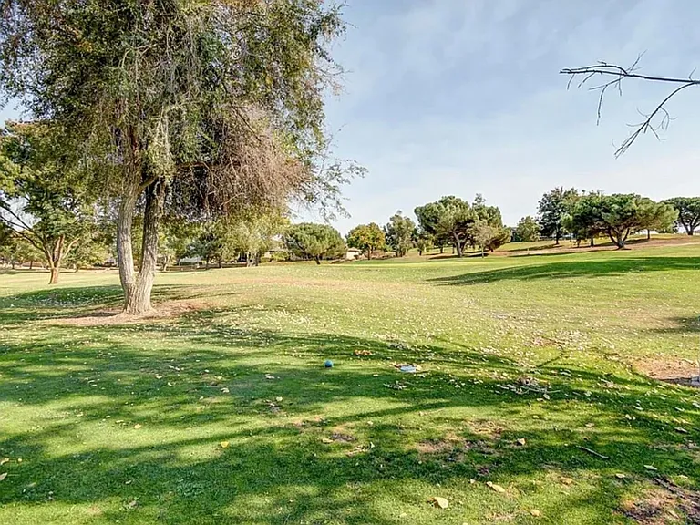 81 Ken Ct — Photo 12