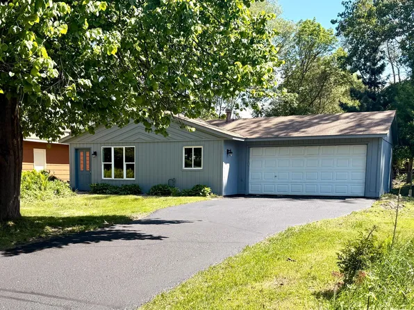 75 5th St NW, Elk River, MN 55330